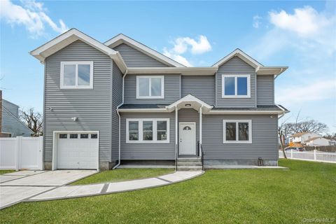 1078 Woodfield Road Rockville Centre NY 11570