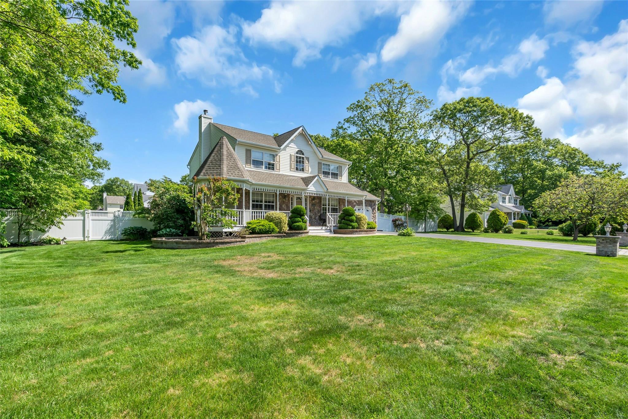 3 Oliver Street, Port Jefferson Station, New York image 3