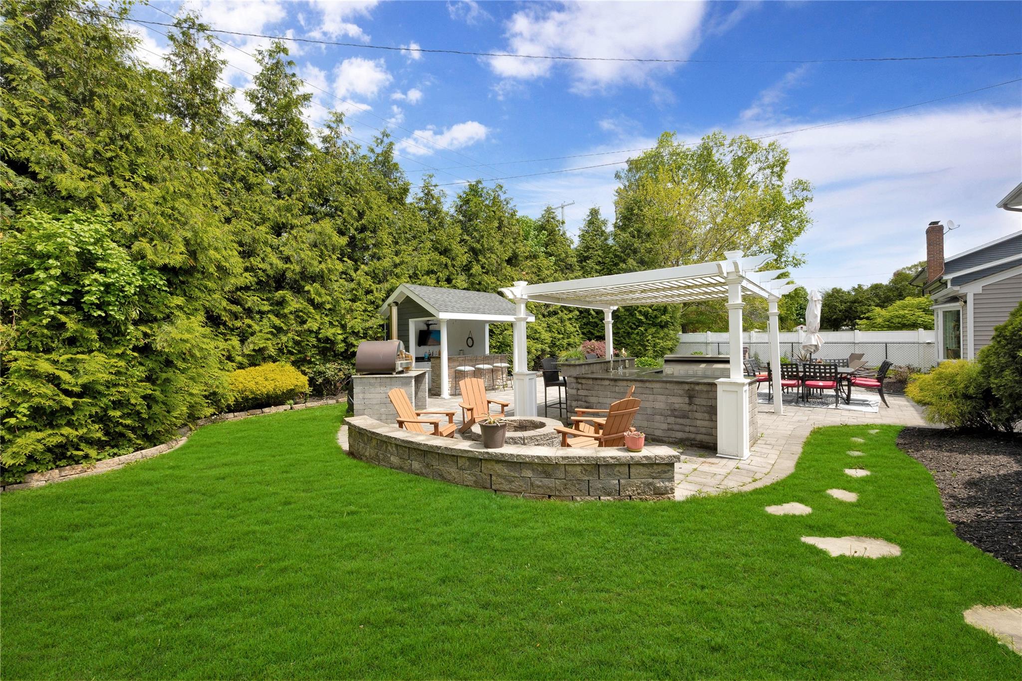 52 Glen Lane, Kings Park, New York image 36