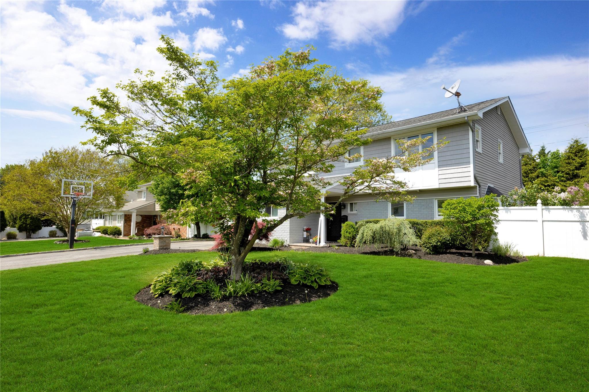 52 Glen Lane, Kings Park, New York image 3