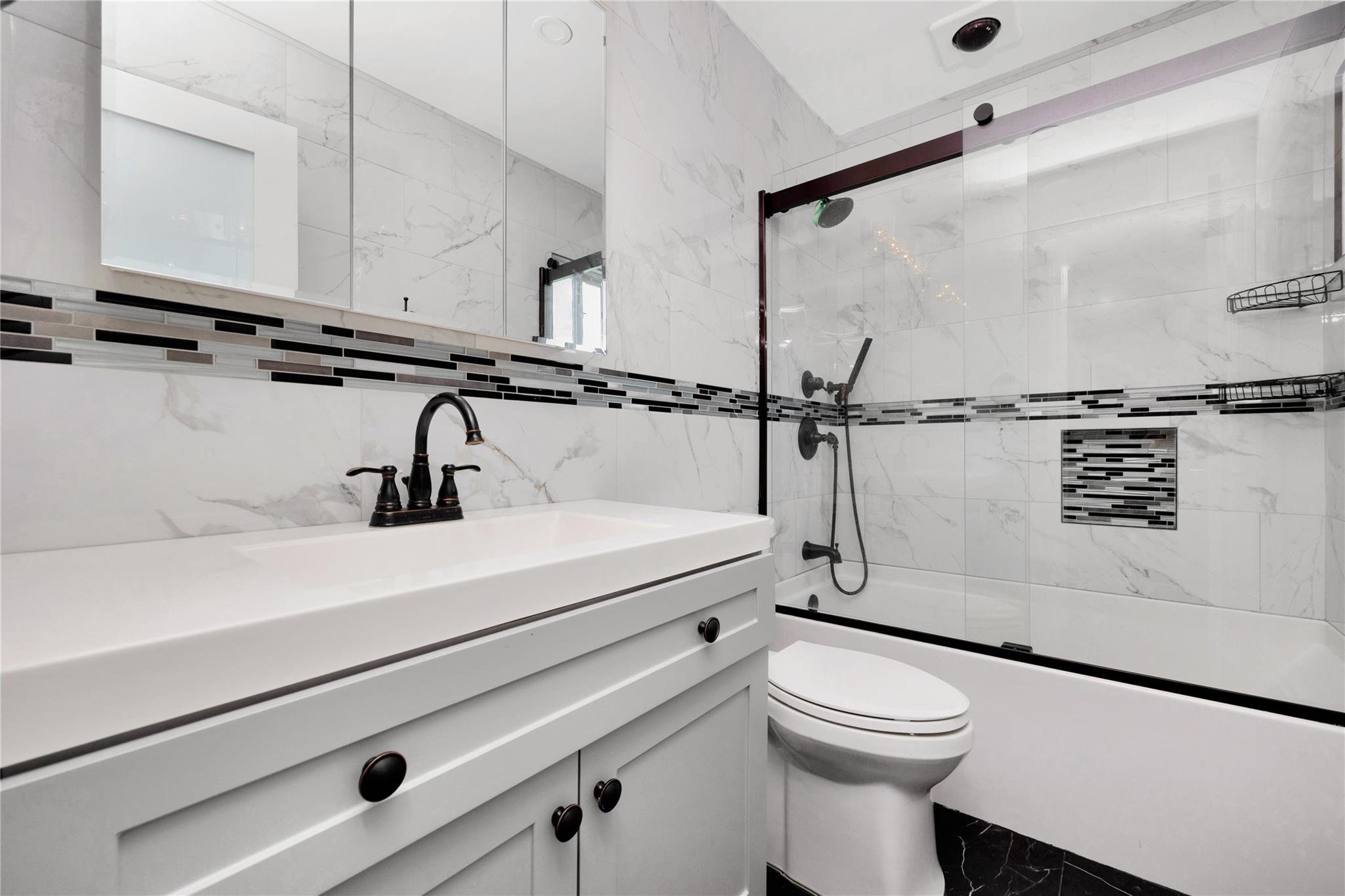 52 Glen Lane, Kings Park, New York image 21