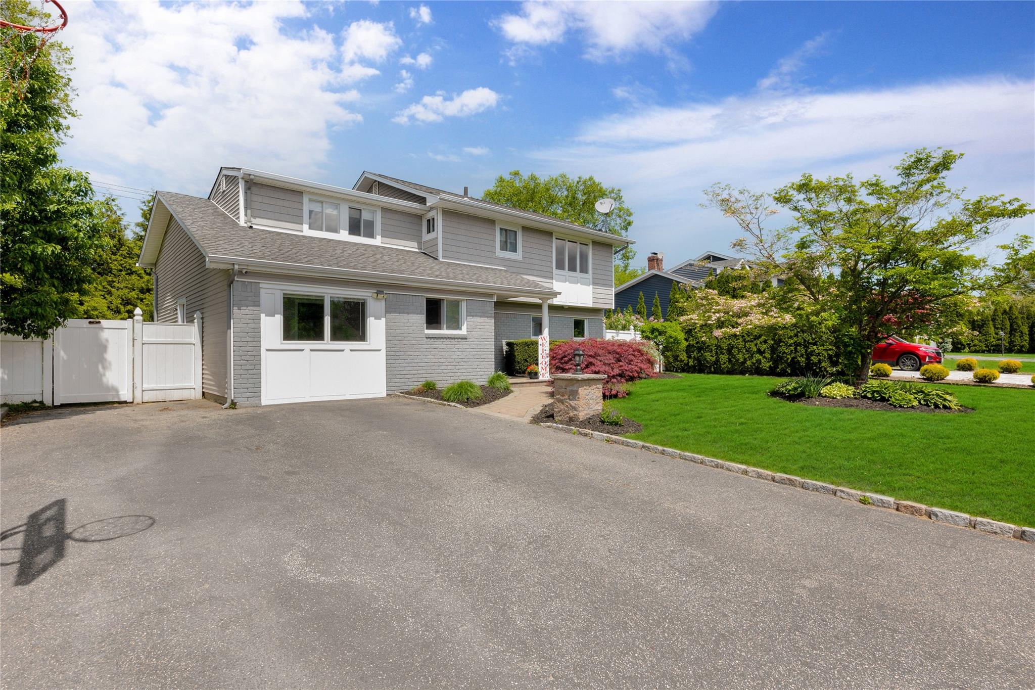 52 Glen Lane, Kings Park, New York image 2
