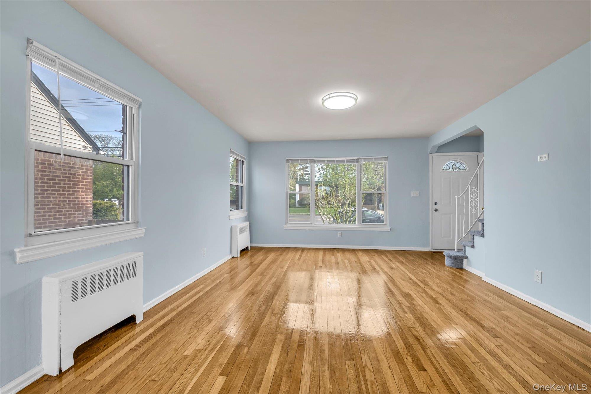 382 Old Country Road