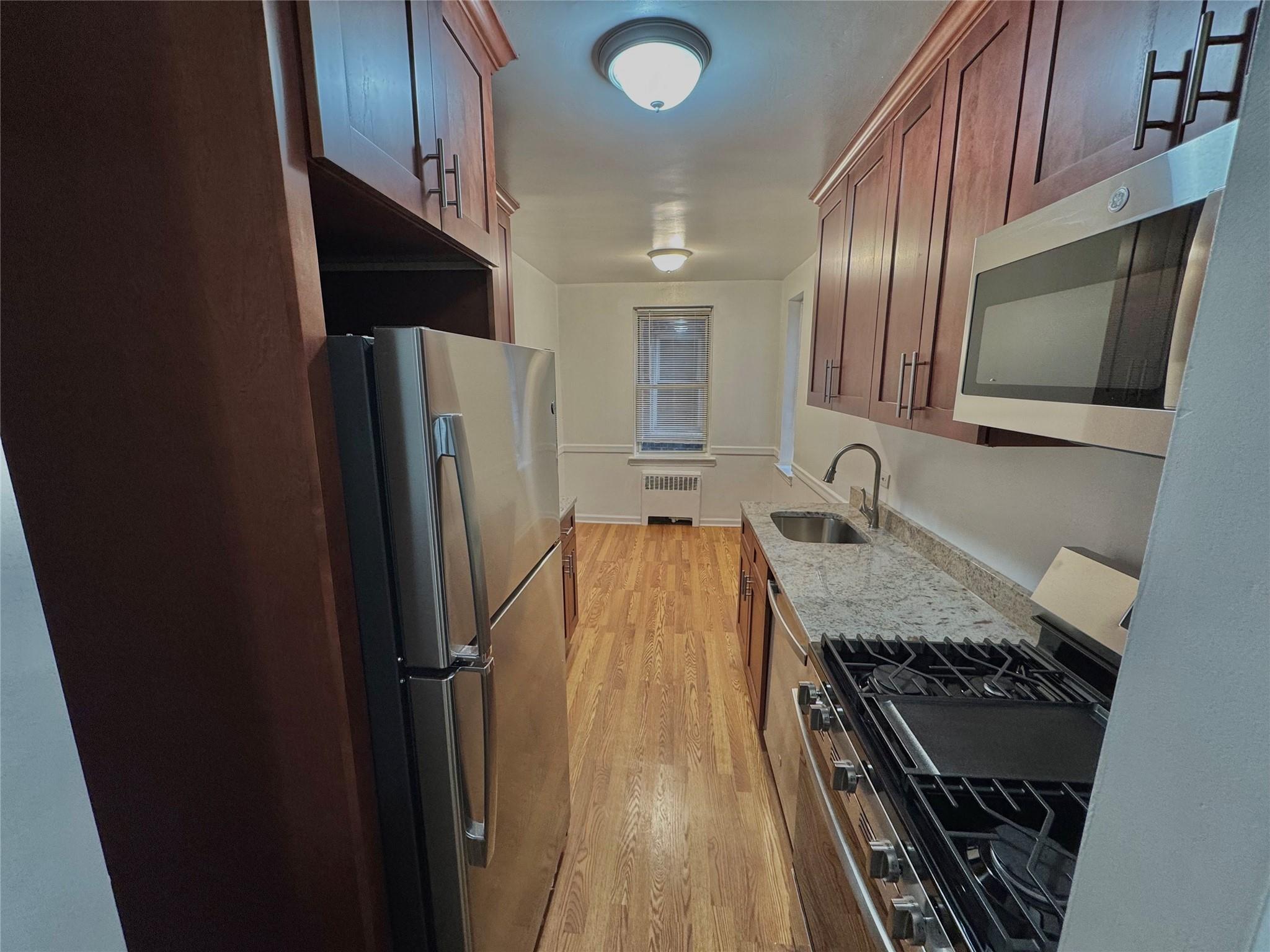 2080 Barnes Ave #2E, Bronx, New York image 5
