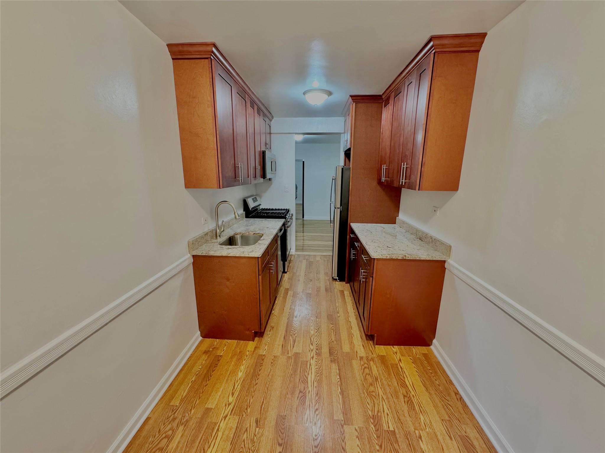 2080 Barnes Ave #2E, Bronx, New York image 6