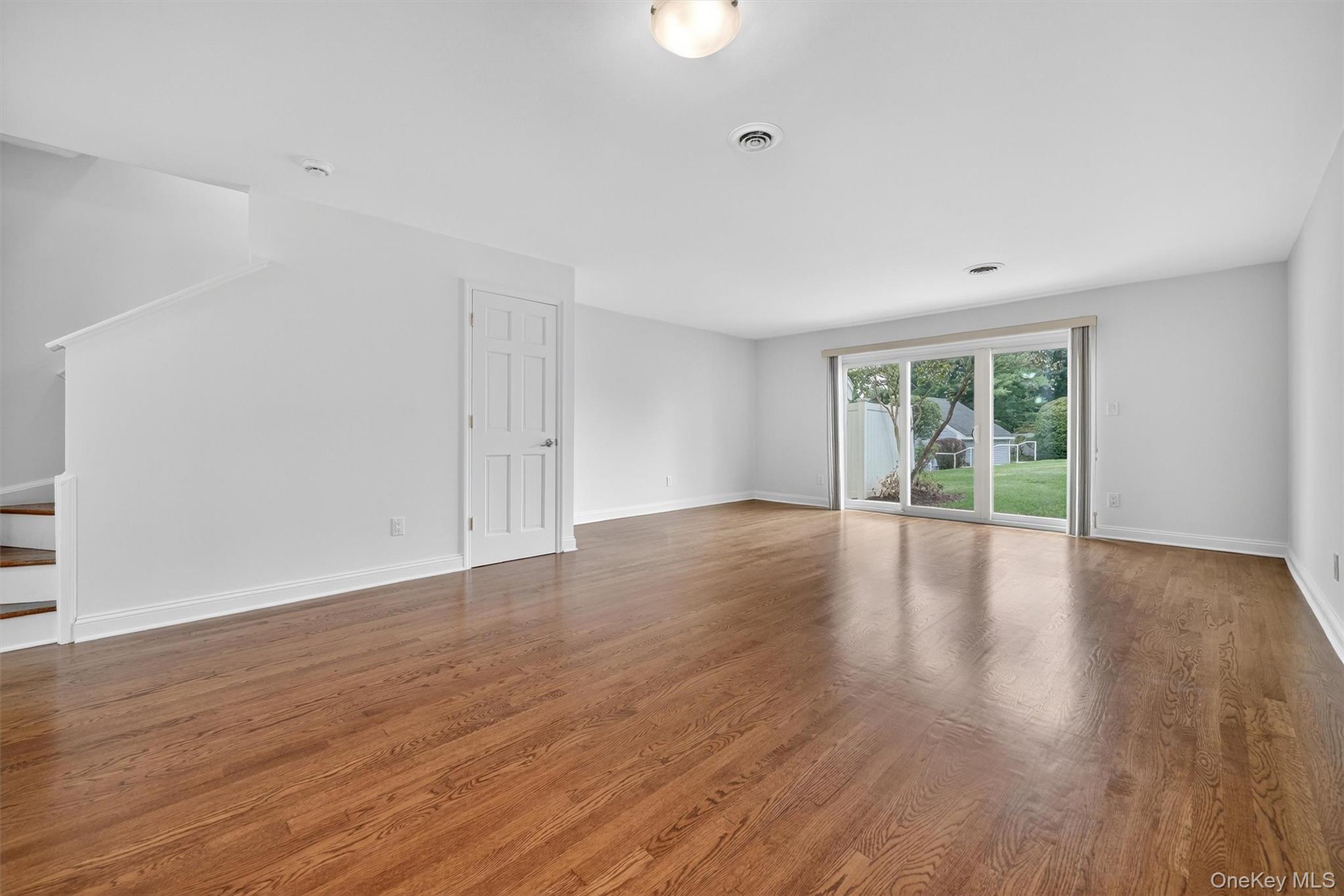 Peekskill, New York 10566, United States, 2 Bedrooms Bedrooms, ,3 BathroomsBathrooms,Residential,Active,216705