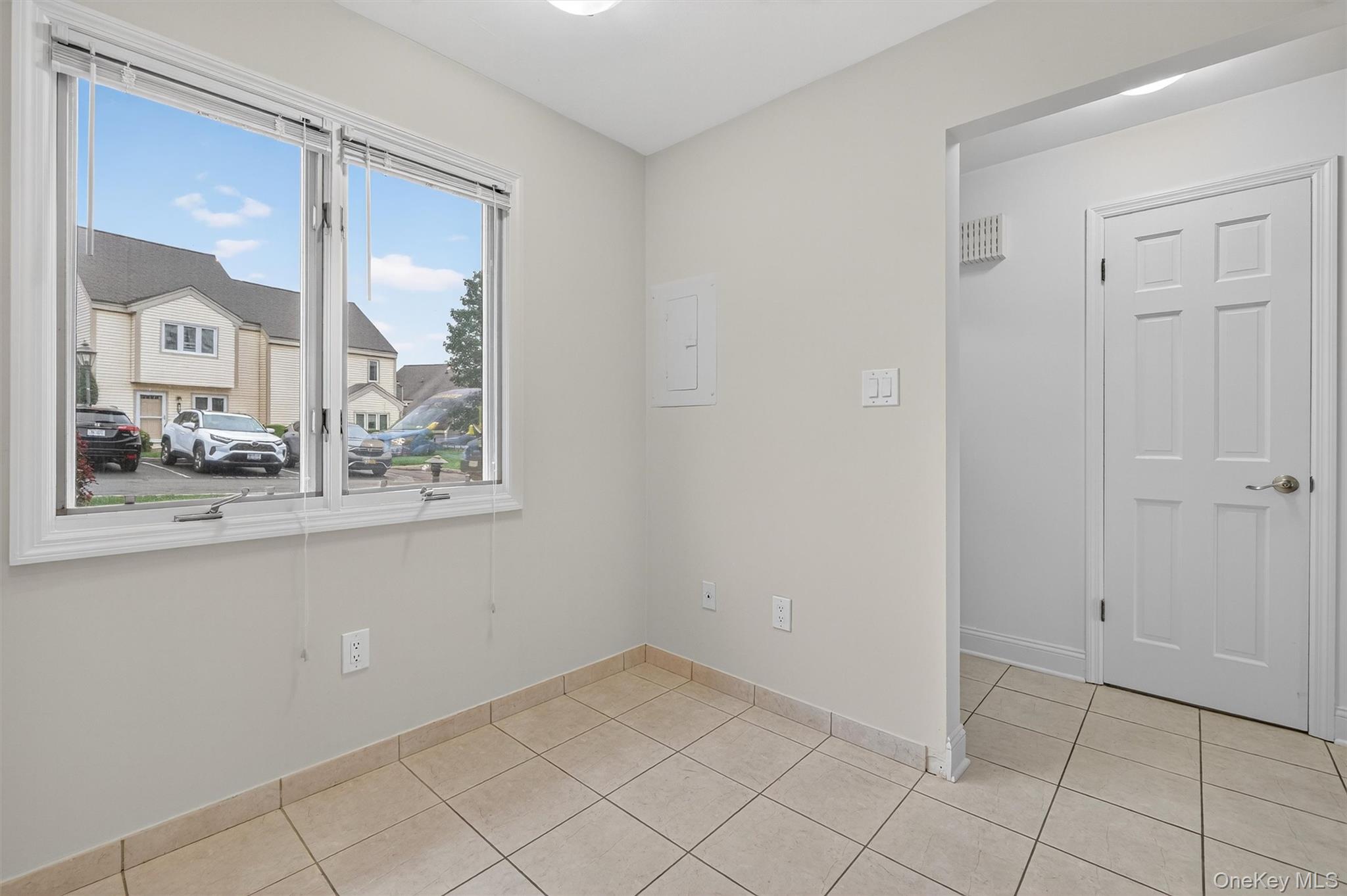 Peekskill, New York 10566, United States, 2 Bedrooms Bedrooms, ,3 BathroomsBathrooms,Residential,Active,216705