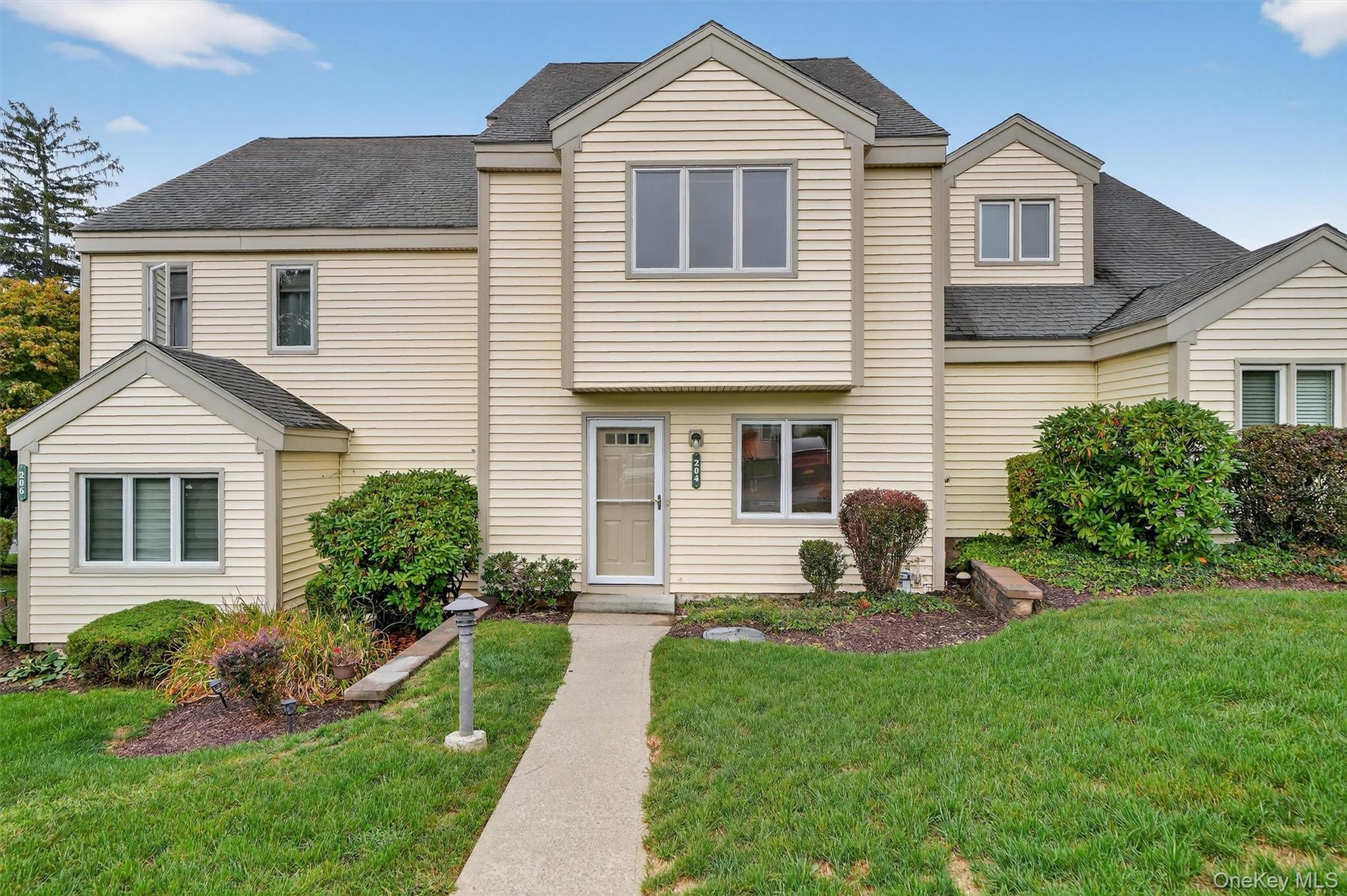 Peekskill, New York 10566, United States, 2 Bedrooms Bedrooms, ,3 BathroomsBathrooms,Residential,Active,216705 Peekskill, New York 10566, United States, 2 Bedrooms Bedrooms, ,3 BathroomsBathrooms,Residential,Active,216705