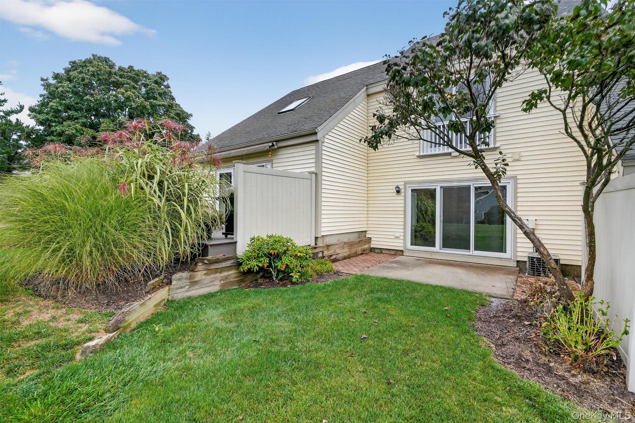 Peekskill, New York 10566, United States, 2 Bedrooms Bedrooms, ,3 BathroomsBathrooms,Residential,Active,216705