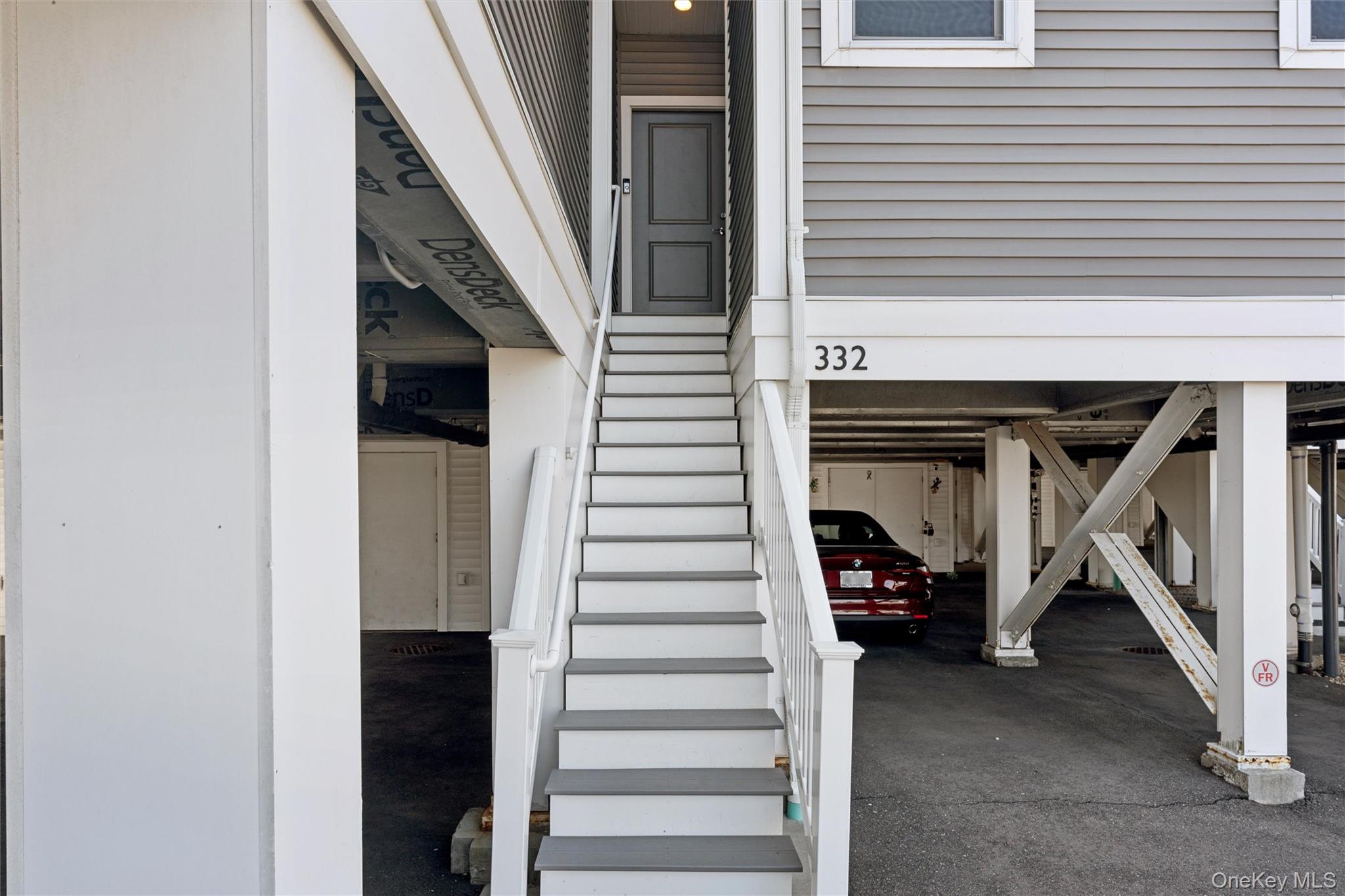 332 Marina Pointe Drive 332