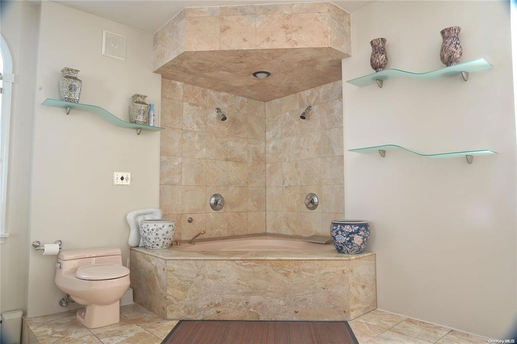 3 Beech Court Circle Cir, College Point, New York image 20