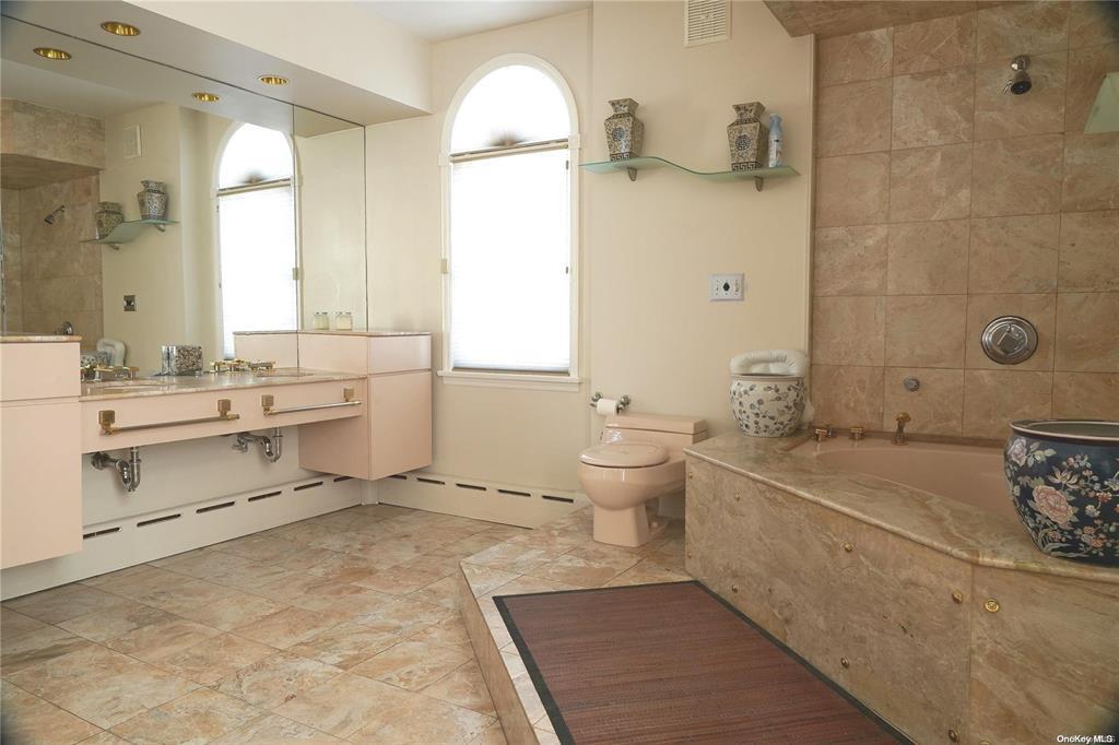 3 Beech Court Circle Cir, College Point, New York image 21