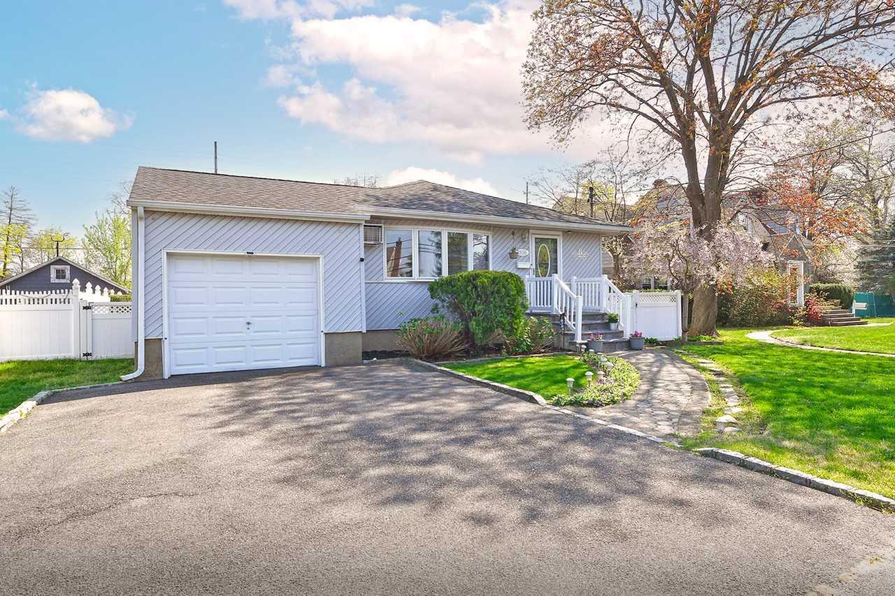 2836 Grand Avenue, Bellmore, New York image 3