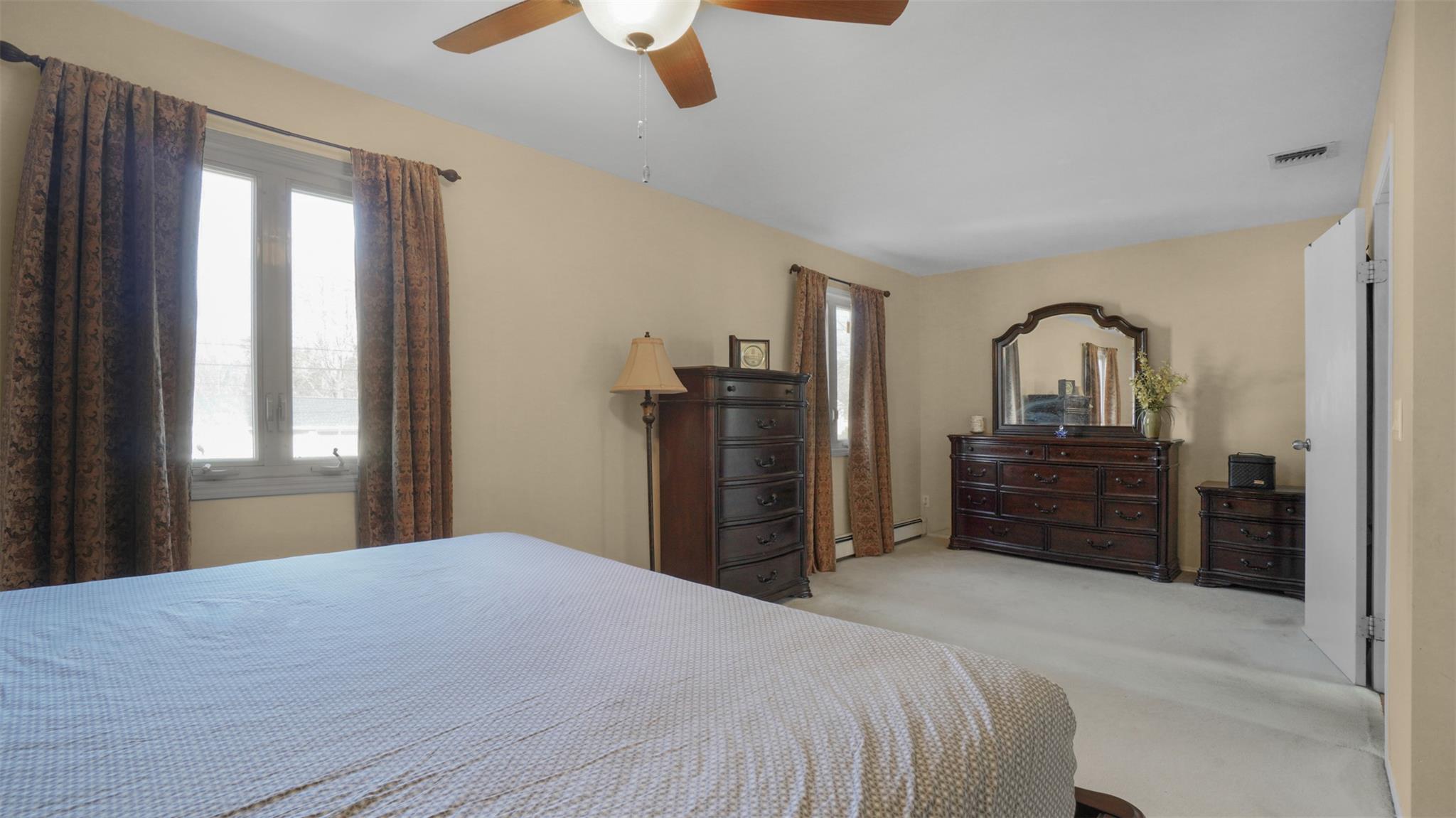 340 Gillette Street, Dix Hills, New York image 10