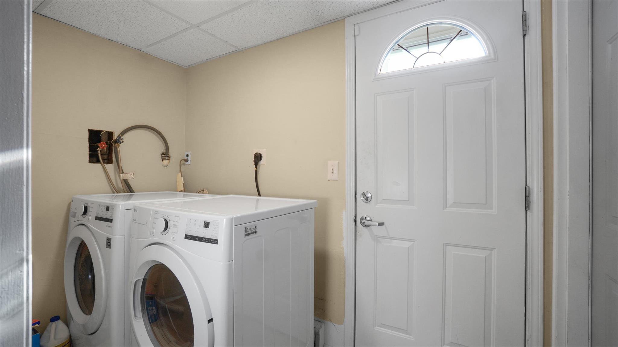 340 Gillette Street, Dix Hills, New York image 17
