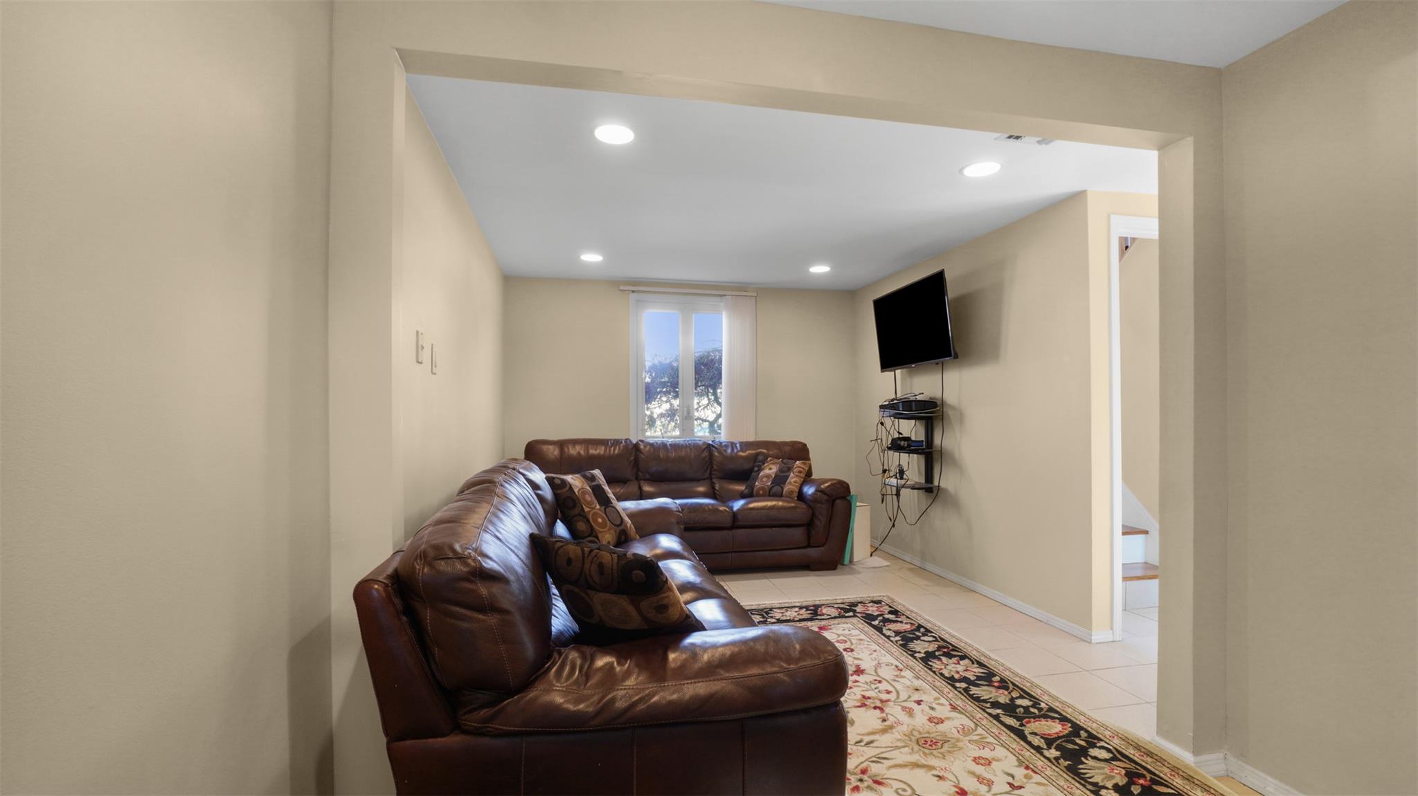 340 Gillette Street, Dix Hills, New York image 13