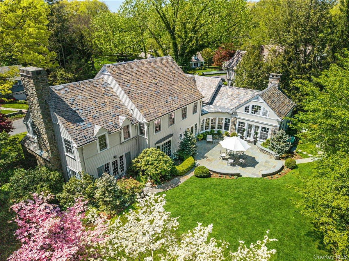 14 Bonnie Briar Lane
