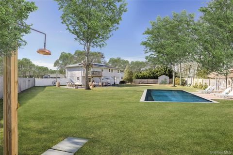 Homes For Rent - 8 Westerly Court<br/> Hampton Bays, NY 11946