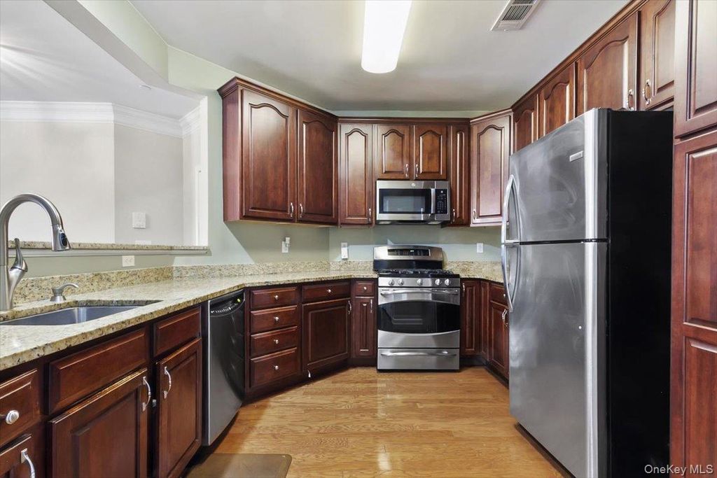 Photo of 612 Saratoga Lane, Fishkill, NY 12524 (MLS # 957841)