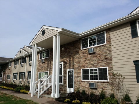 Apartment For Rent - 329 Brook Avenue #329-2B<br/> Suffolk County, Bay Shore, NY 11706