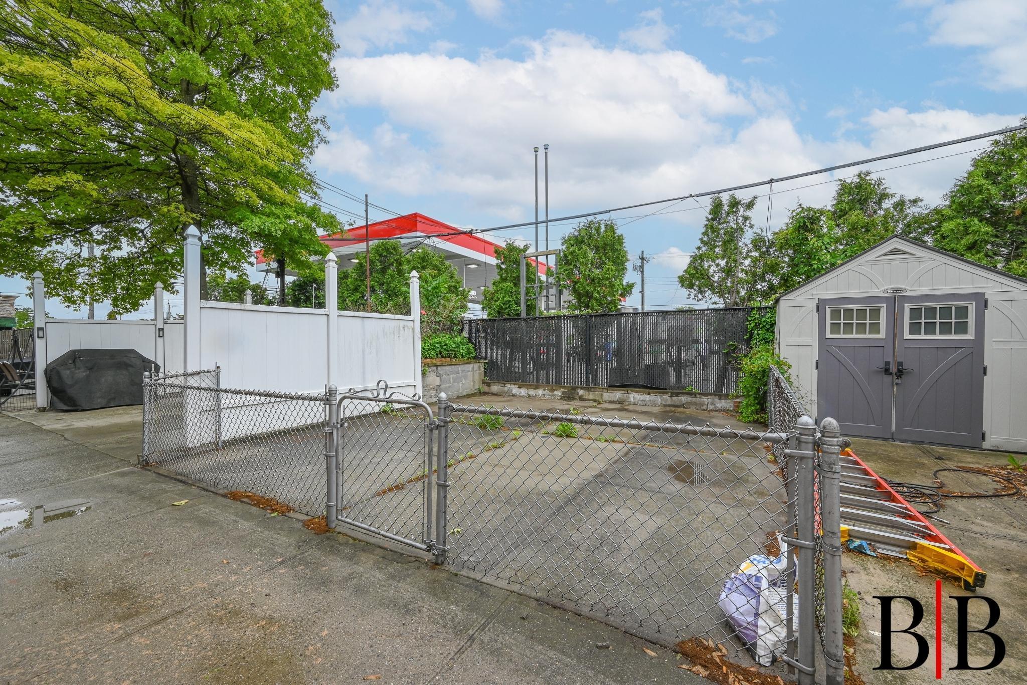 2076 E 63 Street, Brooklyn, New York image 24