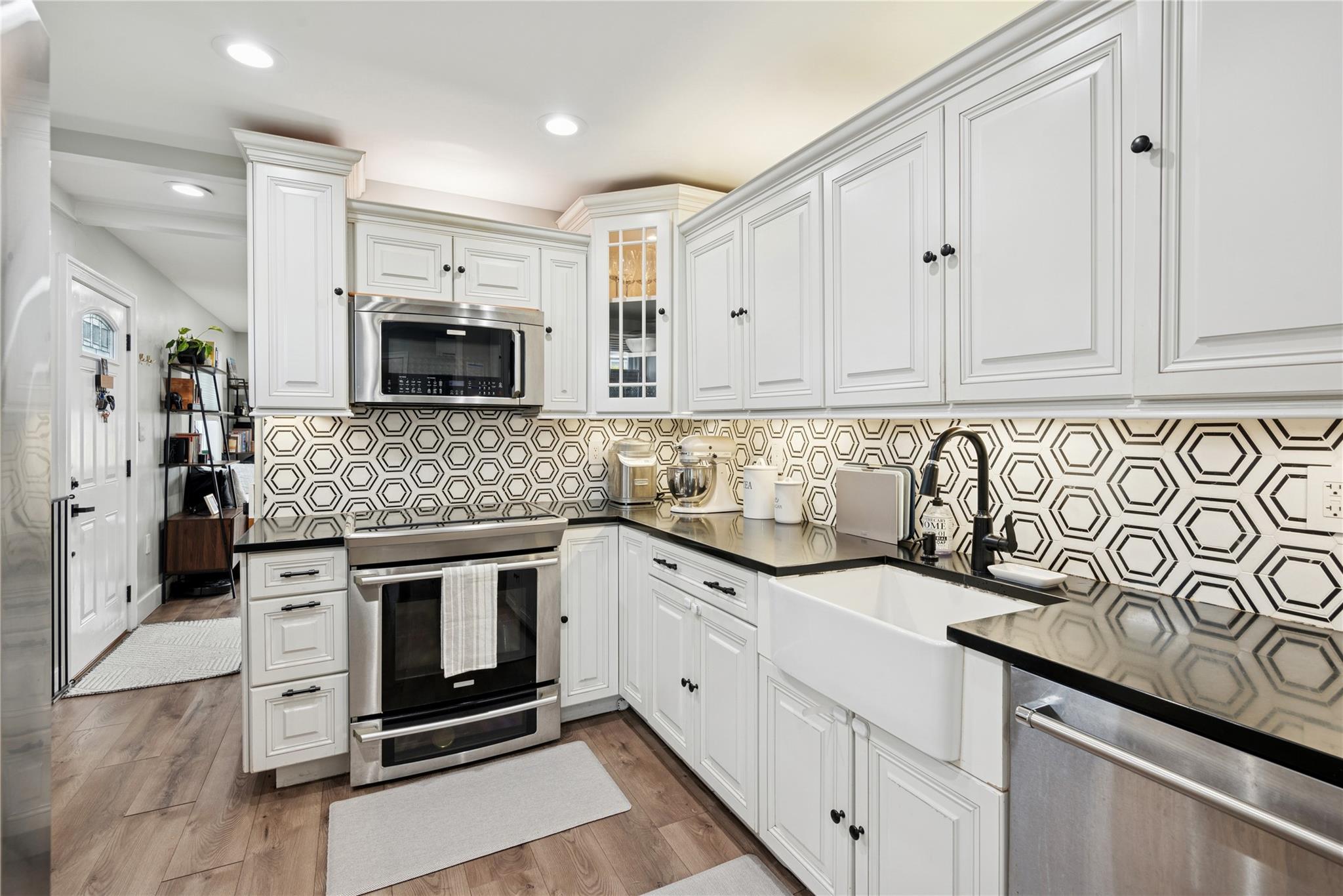 34 Chase Lane, Levittown, New York image 21