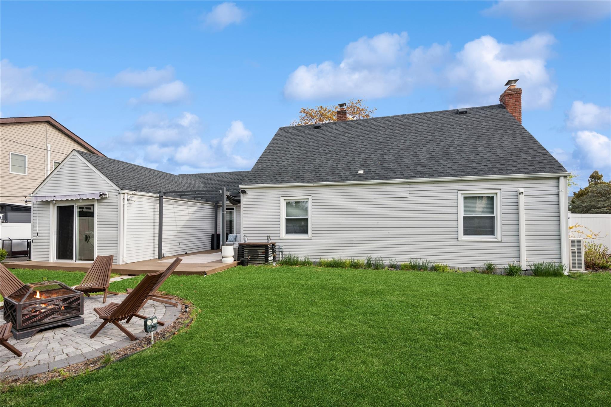 34 Chase Lane, Levittown, New York image 29