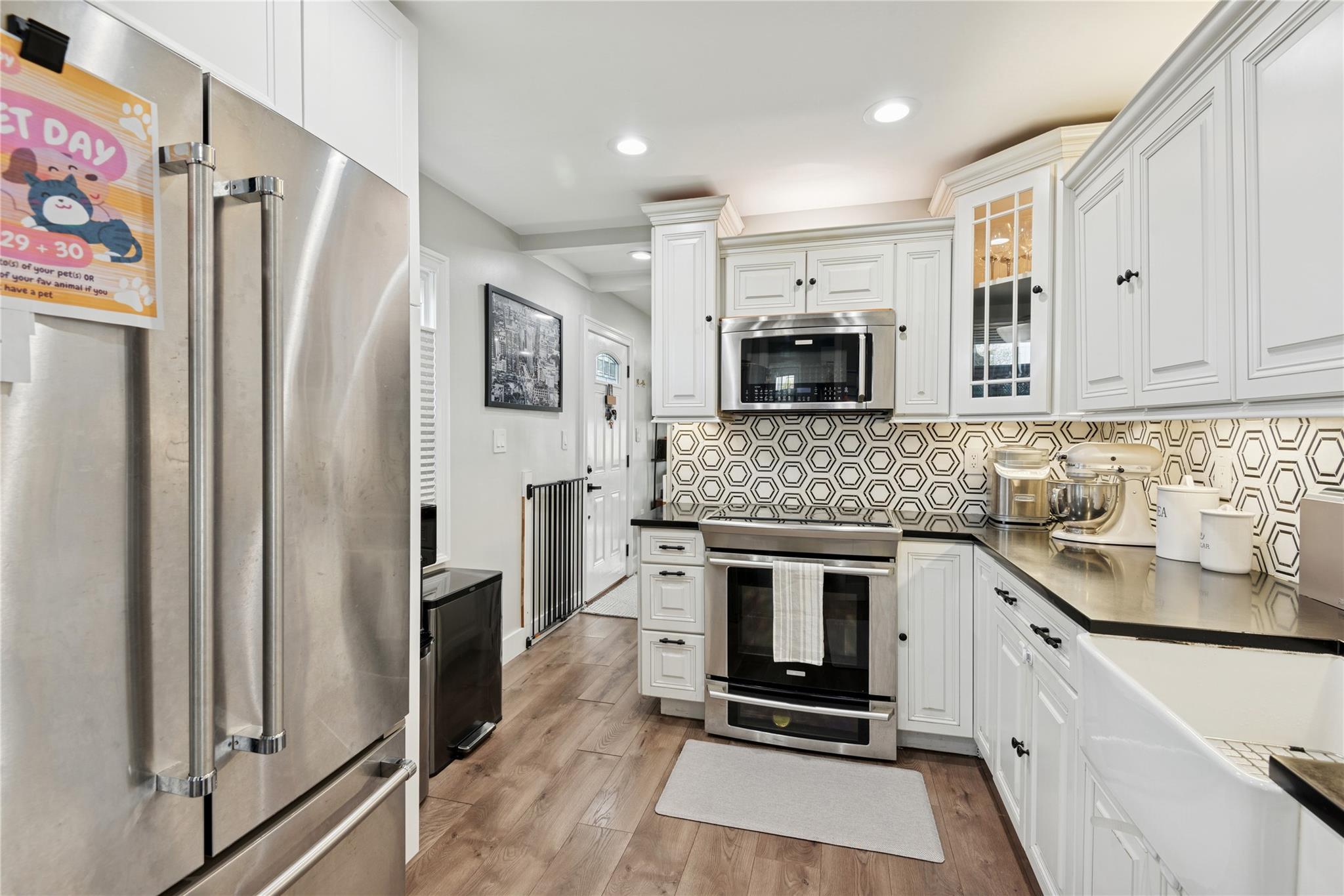 34 Chase Lane, Levittown, New York image 6