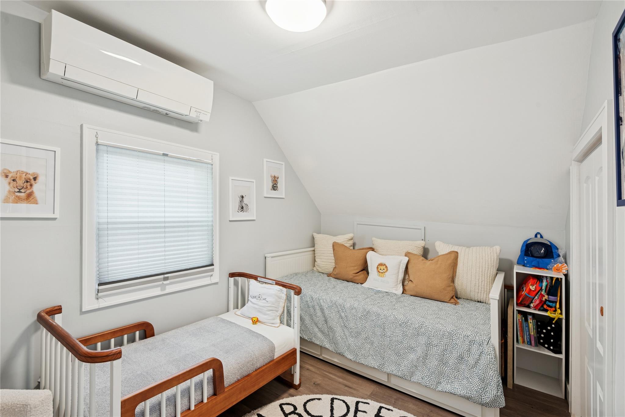 34 Chase Lane, Levittown, New York image 12