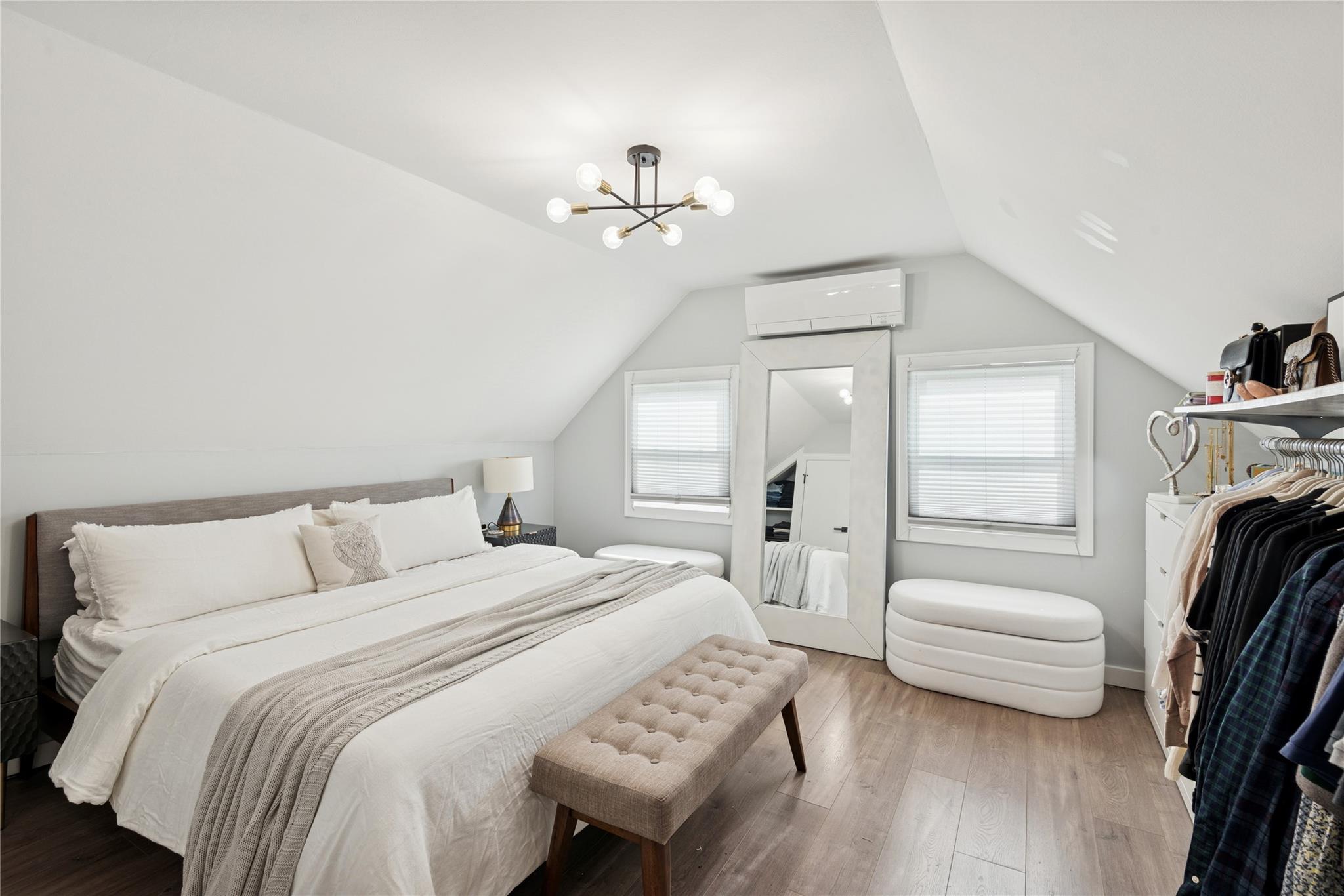 34 Chase Lane, Levittown, New York image 9