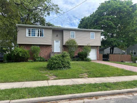 Homes For Sale - 9 Oakley Street<br/> Massapequa, NY 11758