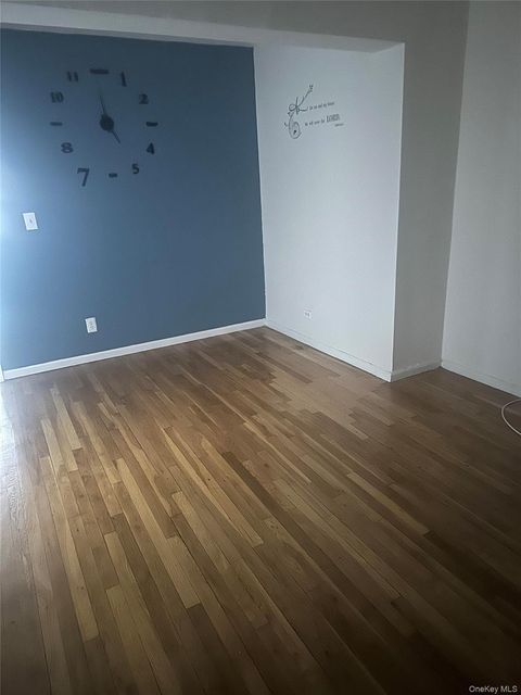 Photo of 83-75 118th Street #4F, Kew Gardens, NY 11415 (MLS # 968320)