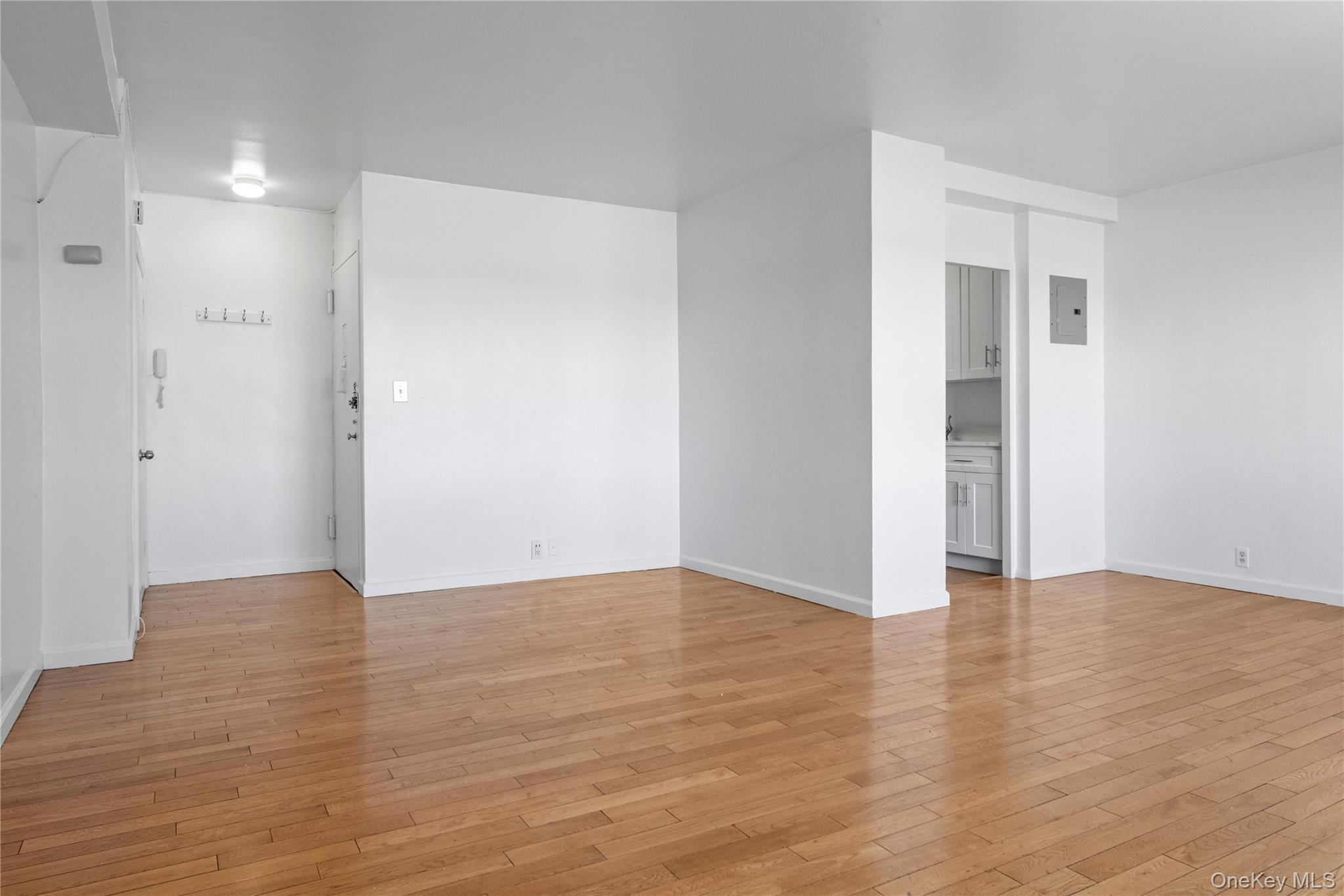 5 Fordham Hill Oval 9A