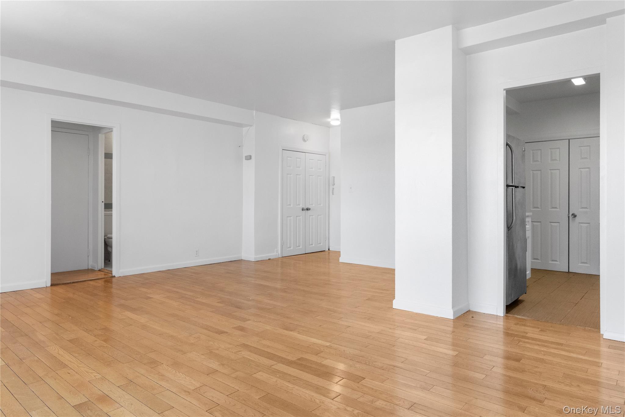 5 Fordham Hill Oval 9A