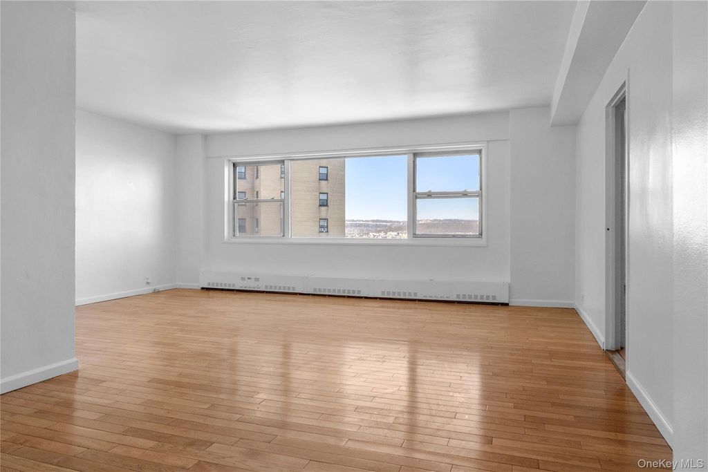 Photo of 5 Fordham Hill Oval #9A, Bronx, NY 10468 (MLS # 997549)