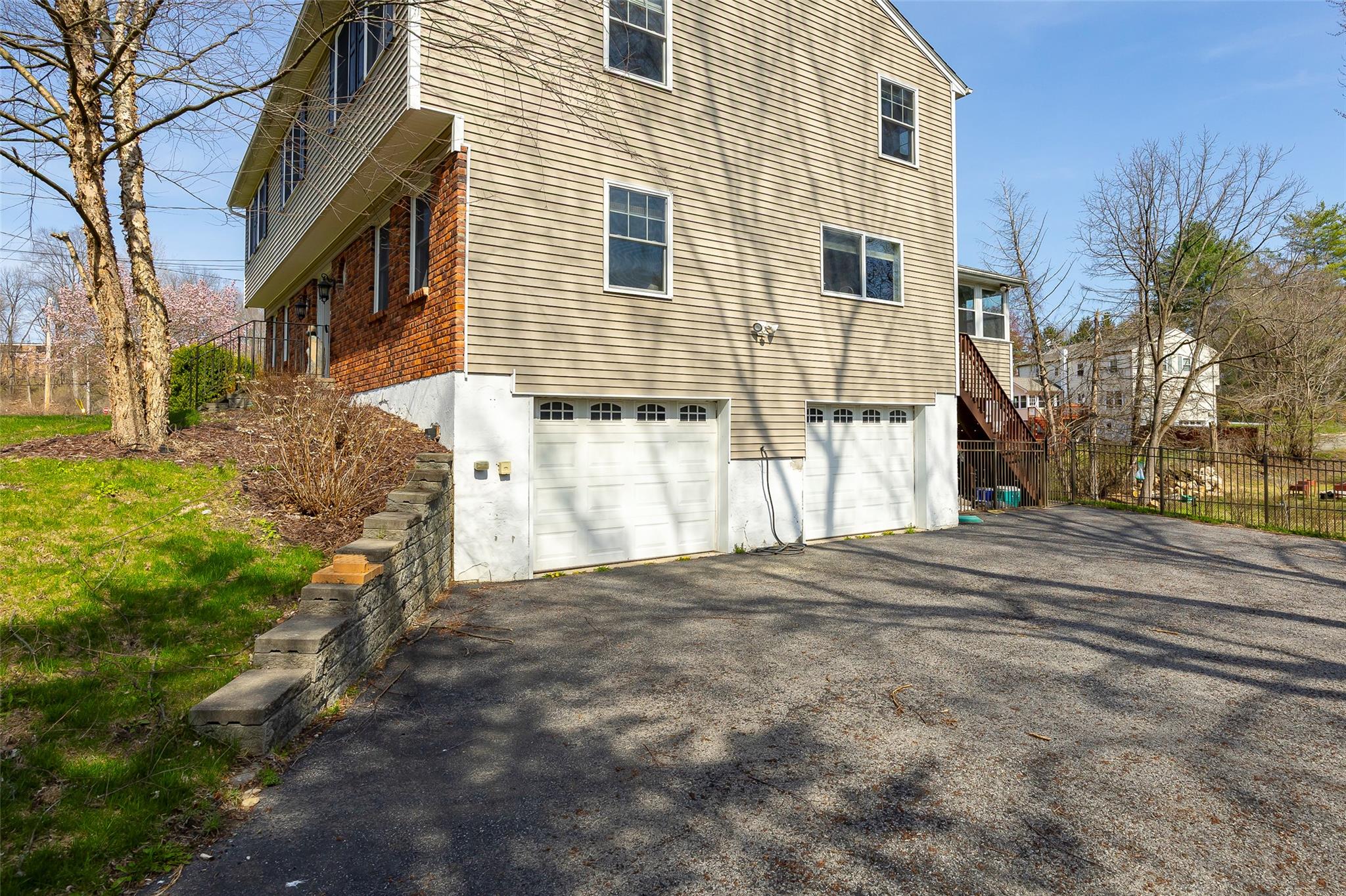 9 Miron Drive, Poughkeepsie, New York image 32