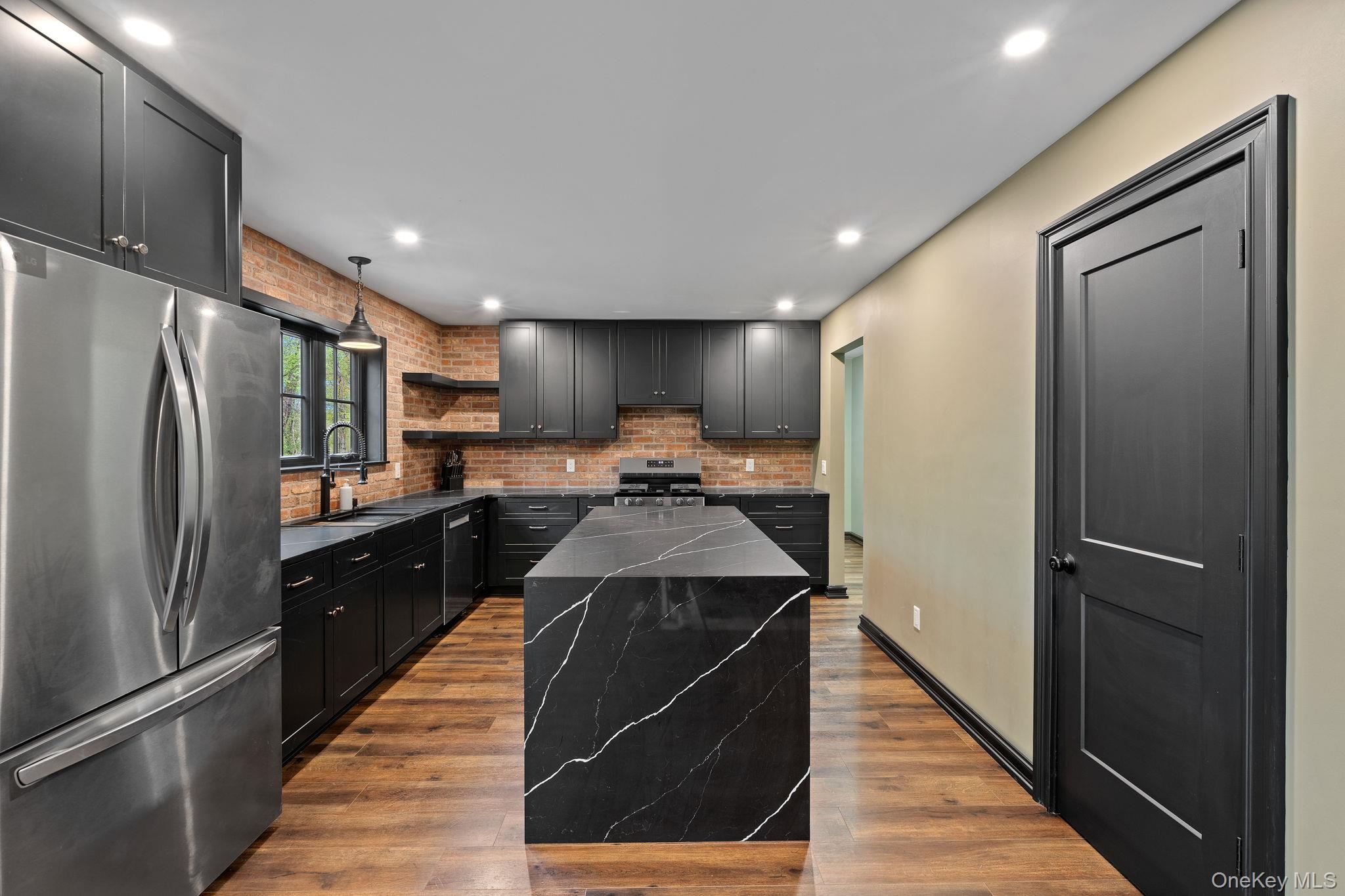 660 S Plank Road