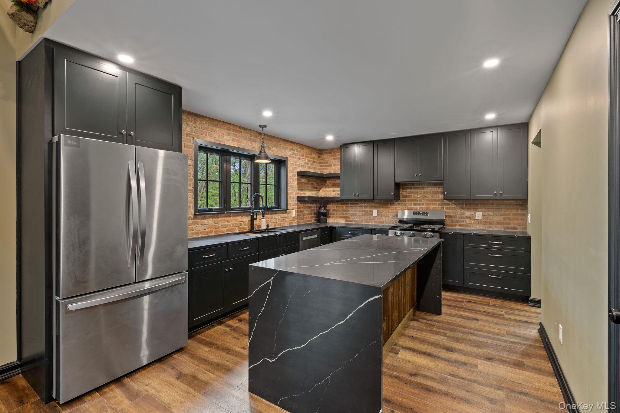 660 S Plank Road