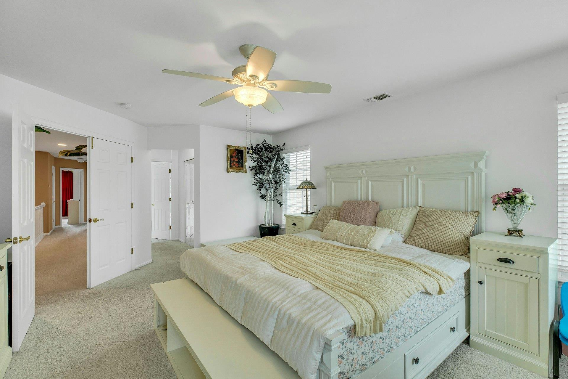 7 Marisa Drive, Middle Island, New York image 17