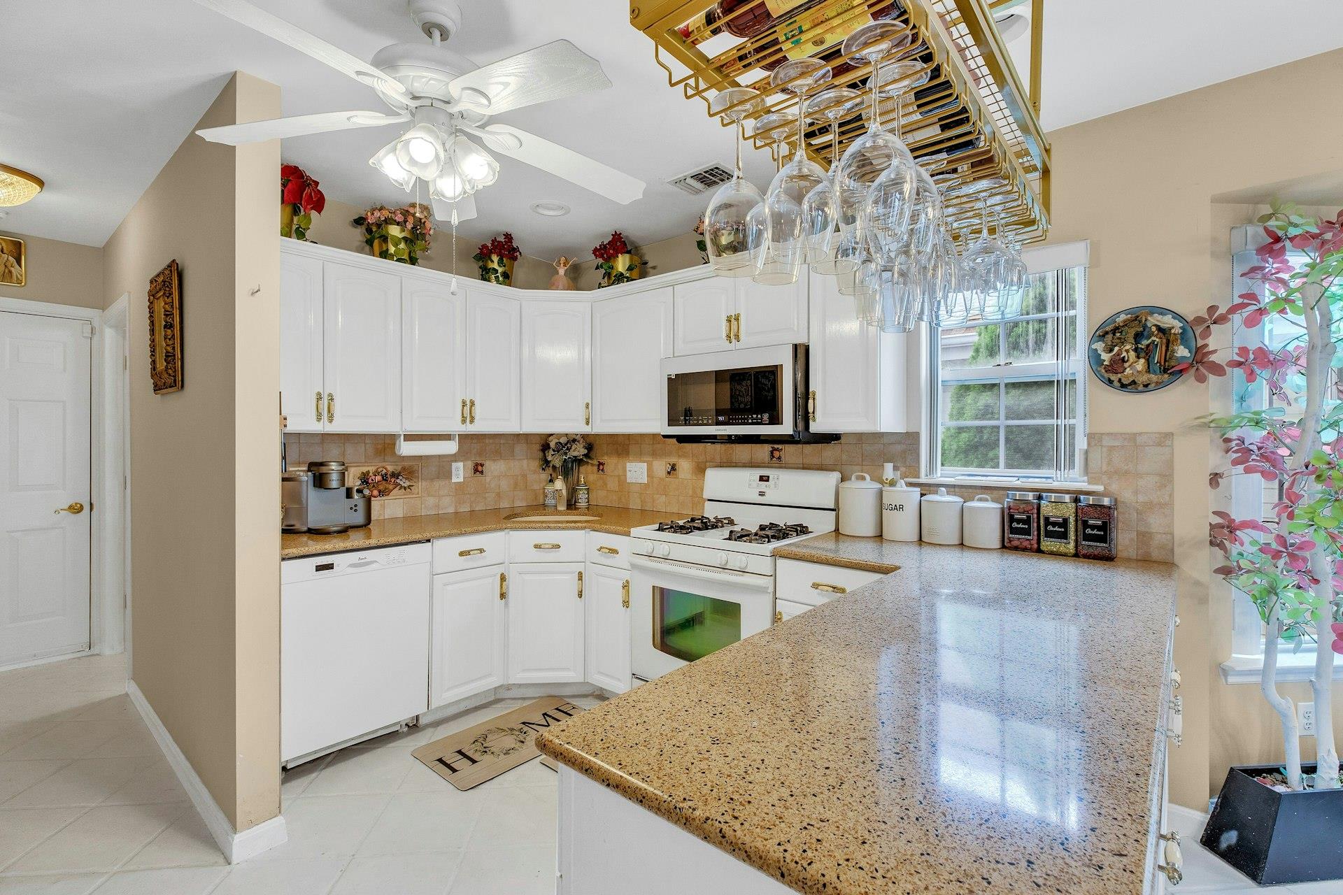 7 Marisa Drive, Middle Island, New York image 5