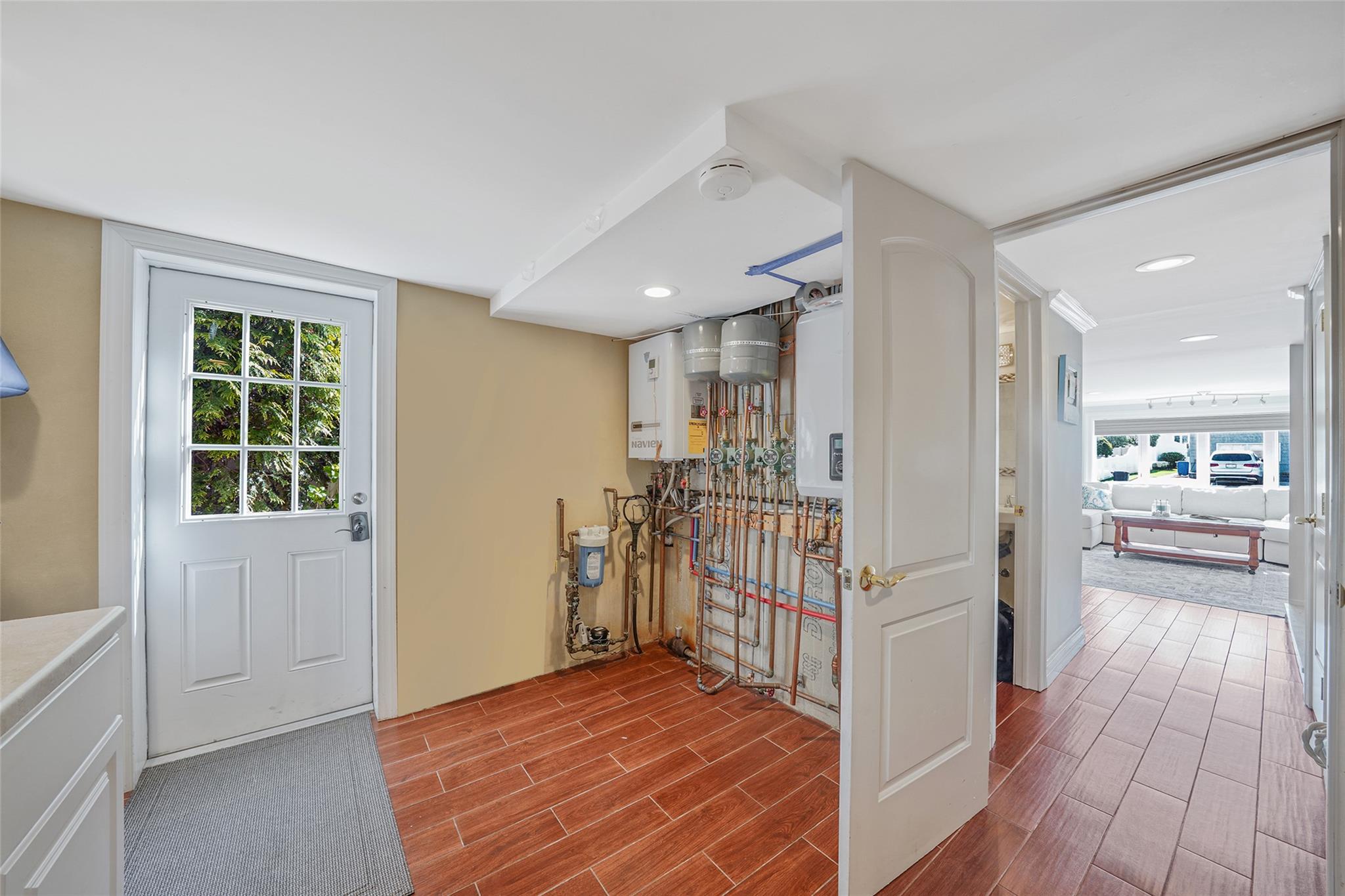 86 Jefferson Avenue, Island Park, New York image 19