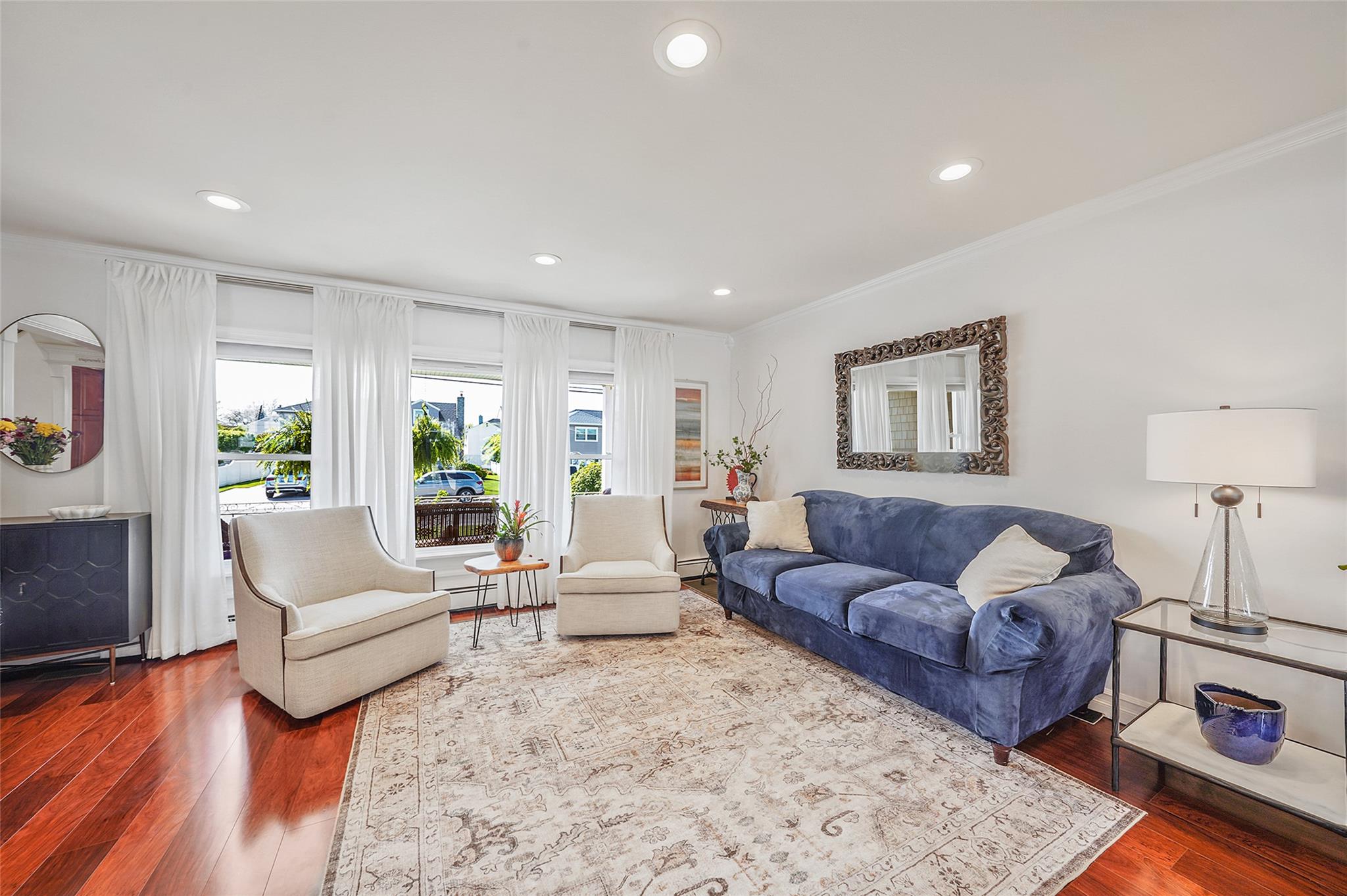 86 Jefferson Avenue, Island Park, New York image 5