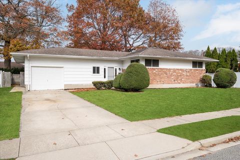 17 Evans Avenue Farmingdale NY 11735