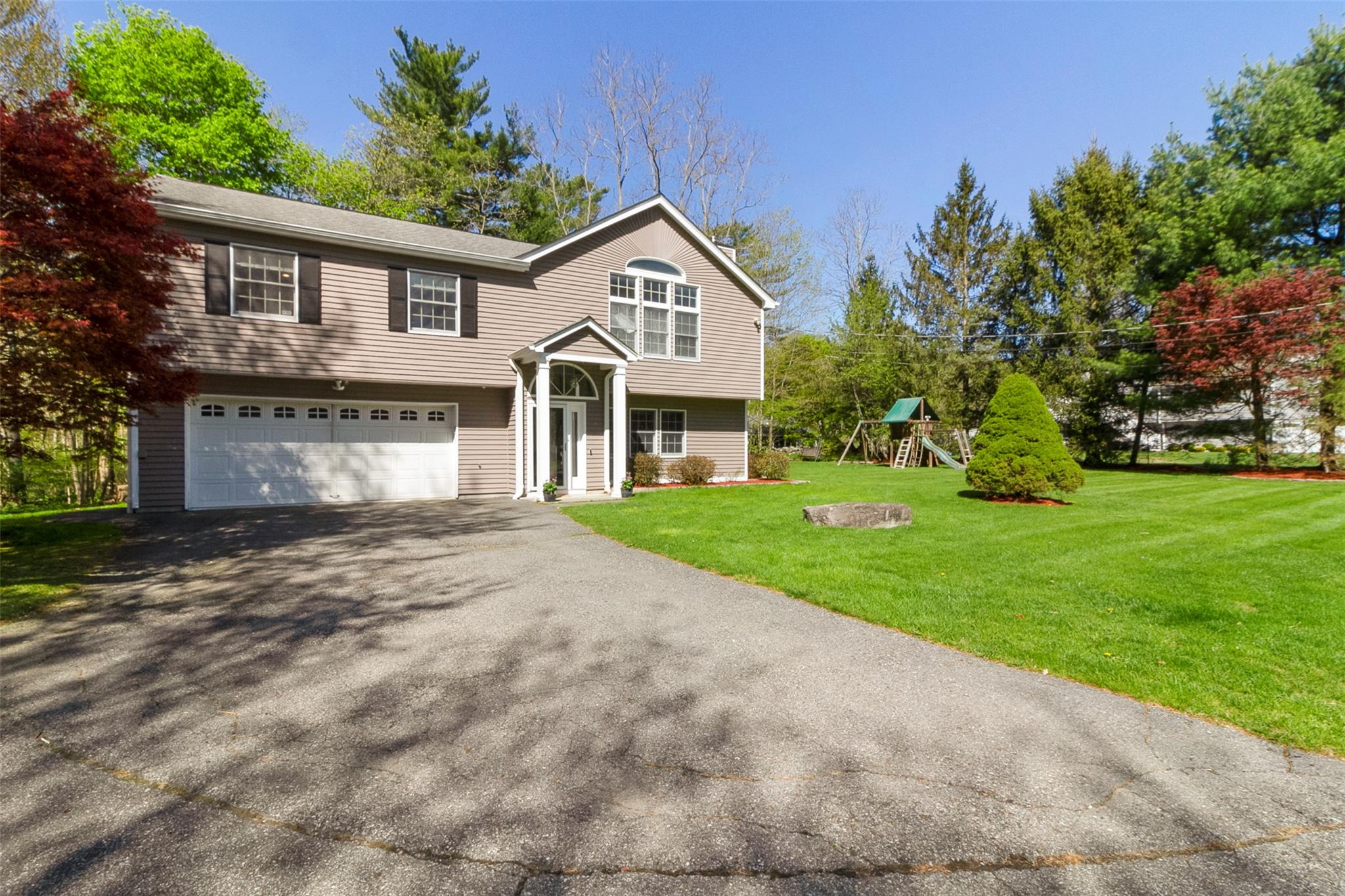 4 S Walker Drive, Yorktown Heights, New York image 2