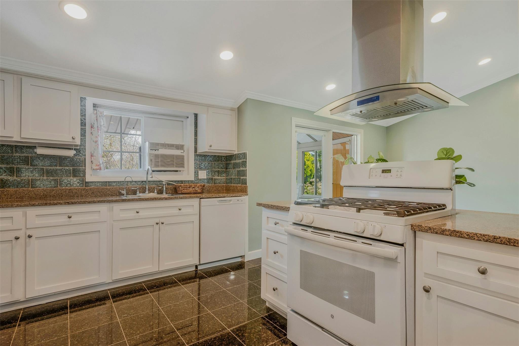 12 College Drive, Stony Brook, New York image 11