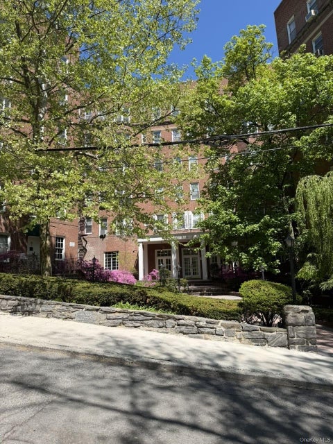 Homes For Sale - 511 W 232nd Street #E66<br/> Bronx, NY 10463