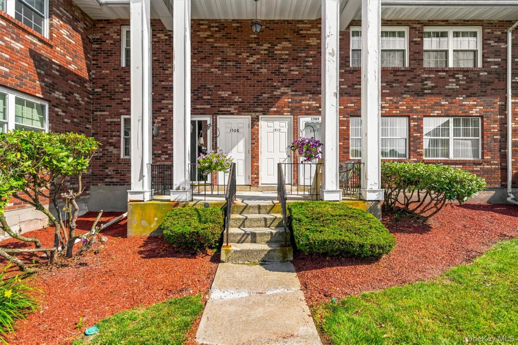 Photo of 276 Temple Hill Road #1509, New Windsor, NY 12553 (MLS # 1020479)