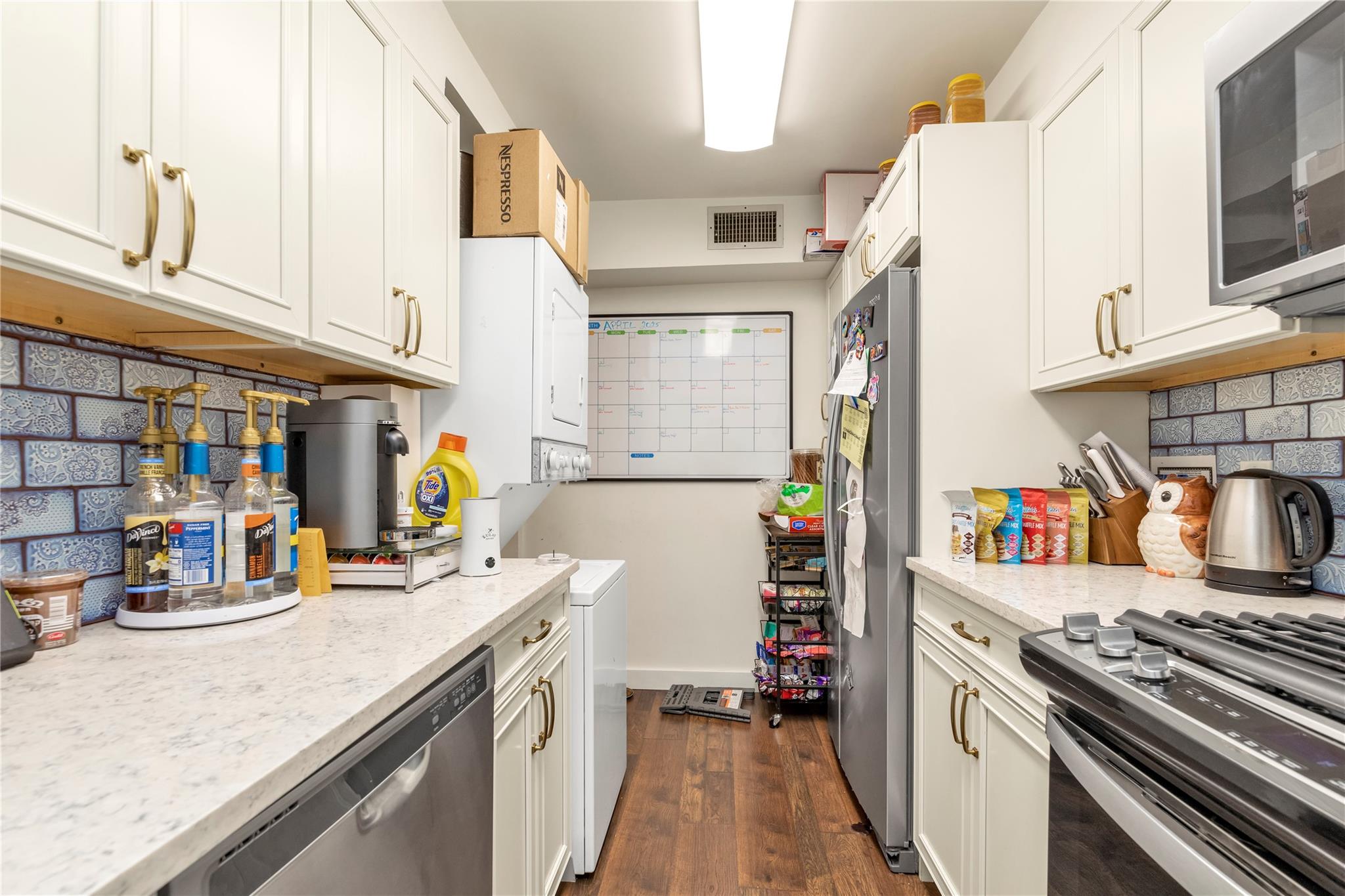 1203 E Broadway #G11, Hewlett, New York image 6