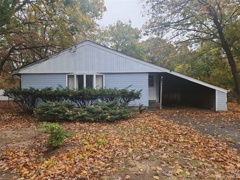 Photo of 48 Hawkins Road, Centereach, NY 11720 (MLS # 929980) Photo of 48 Hawkins Road, Centereach, NY 11720 (MLS # 929980)