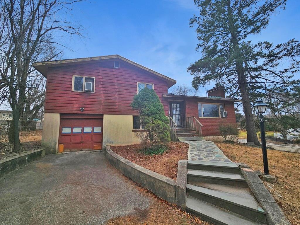116 Juniper Hill Road, White Plains, New York image 1